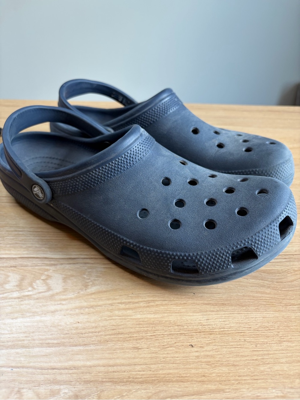 Crocs Navy Classic Clogs Mens US 14 Comfortable Ventilated Slip-On